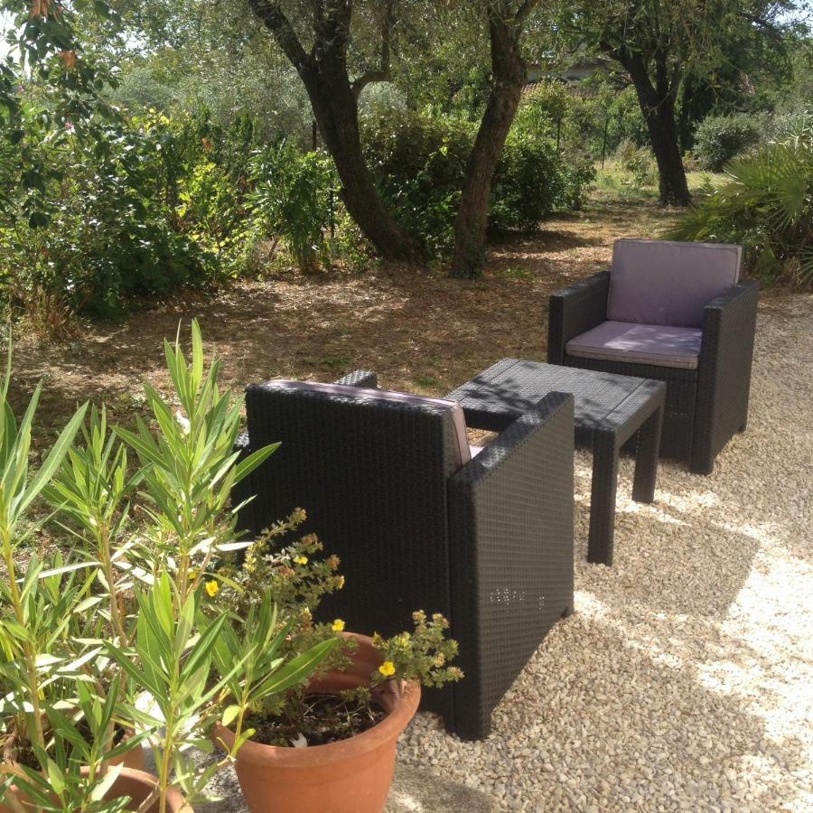 L'Oustalet Acomodação com café da manhã Uzès Exterior foto